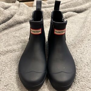 Navy blue Hunter boots